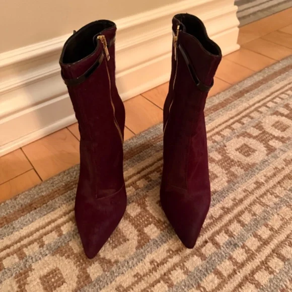 BURBERRY size 39.5 wine heritage texture walsingham 105 wedge ankle boot - Picture 2 of 16